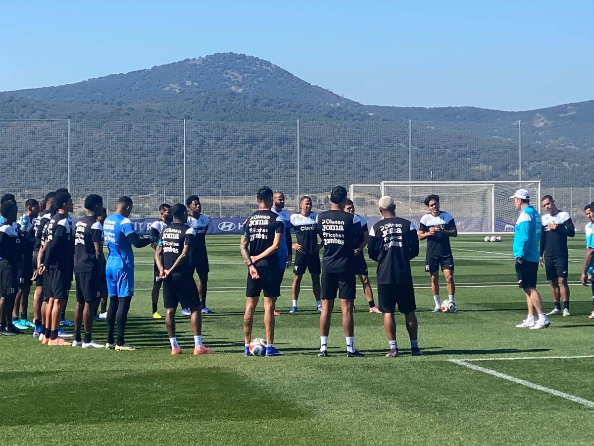 La última gran novedad, el que dirigió la oración y las gafas en el segundo día de Honduras en España