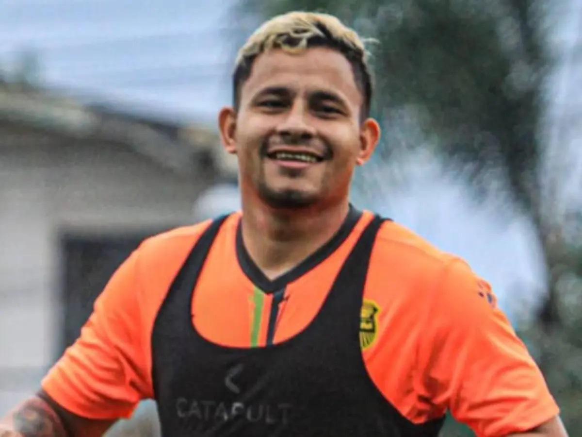 Patón Mejía: Salía de la fiesta a las 5:00 AM, llegaba a traer el uniforme y me iba a entrenar