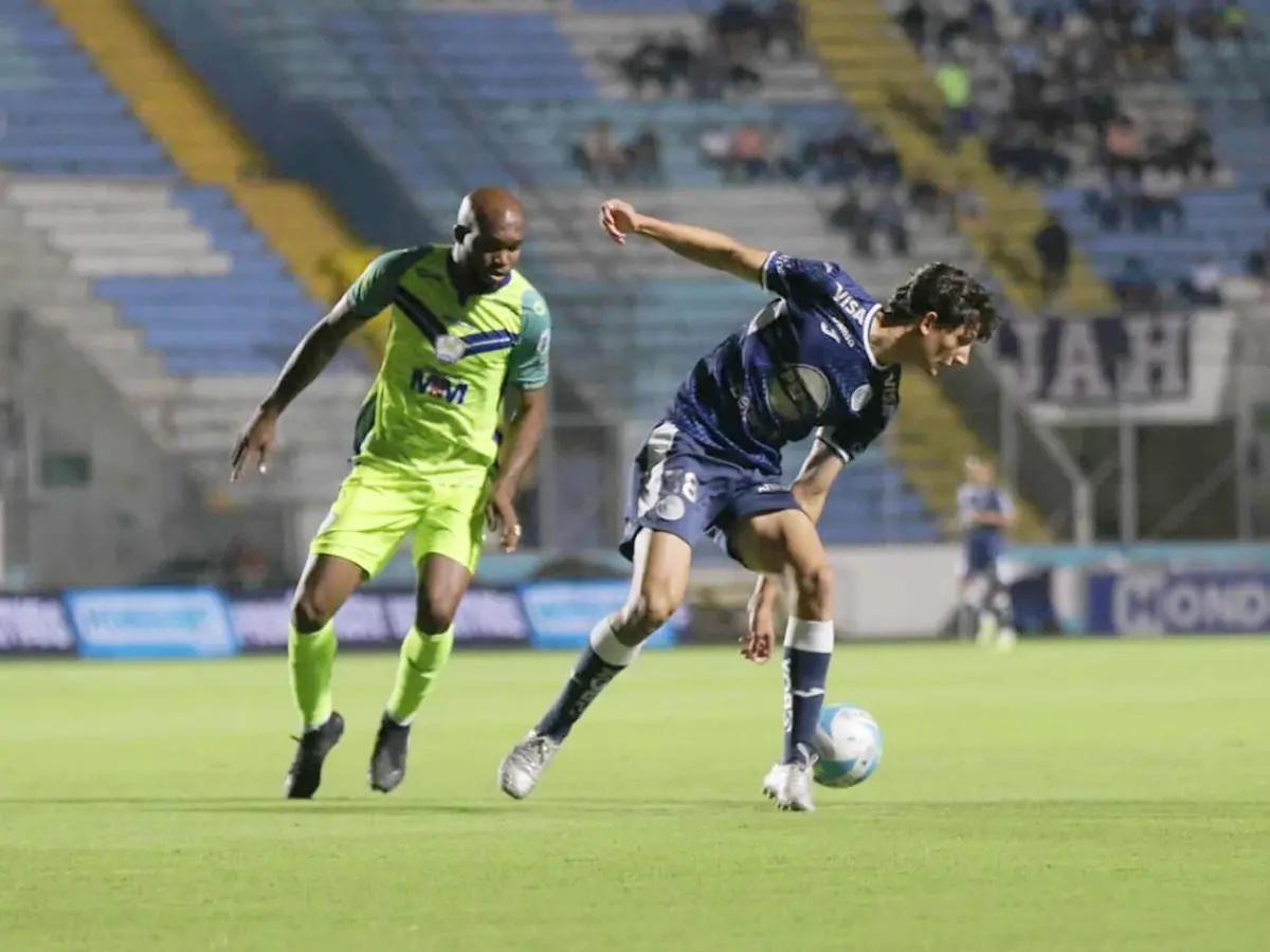 El motivo del brutal enfado de Tilguath, impensado héroe de Motagua y todos deben tomar ejemplo de Denis Meléndez