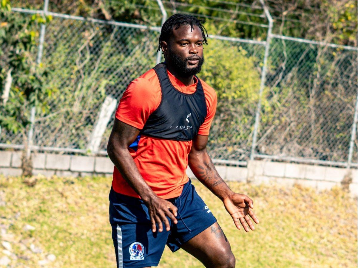 ¡Con dos refuerzos! Así sería el 11 titular de Olimpia ante Marathón en el primer clásico nacional del 2026