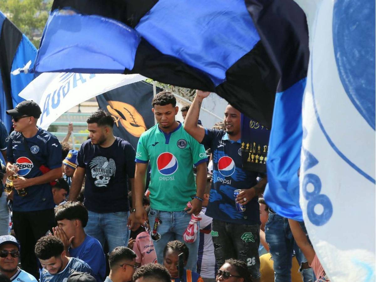 Infierno azul en el Nacional, famosos captados y la fiesta del Motagua en la final