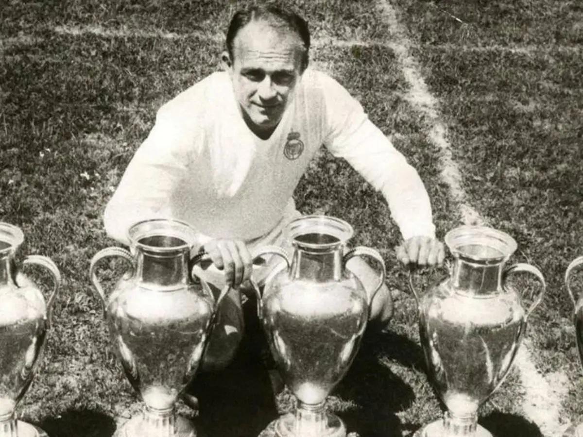 Cristiano hizo doblete y deja a Messi tirado: tabla de máximos goleadores de la historia