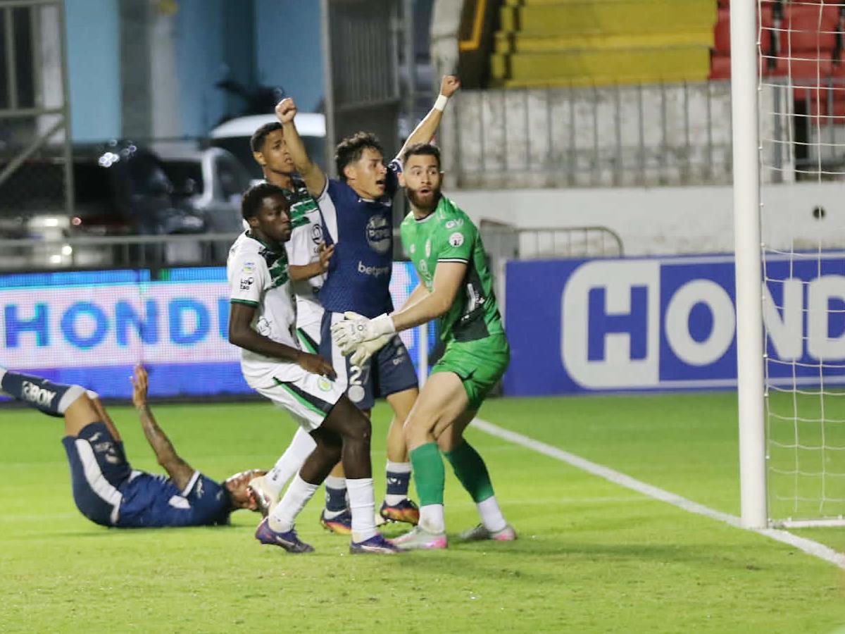 ¡Jhon Kléber de Oliveira desatasca al Motagua en el Nacional y le da un triunfo de liderato sobre Juticalpa FC!