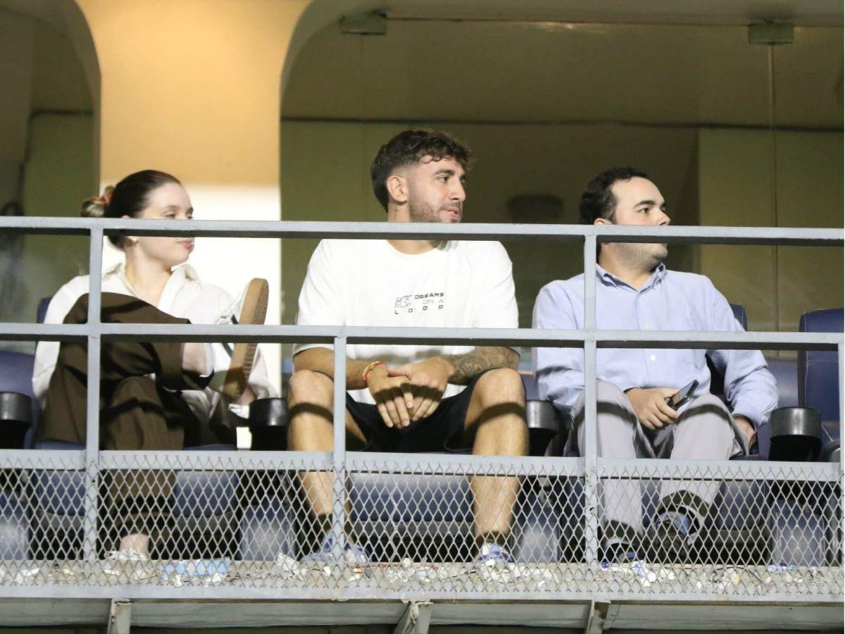 ¡Bochornoso! Las fotos de la tristeza del Motagua tras vergonzosa vapuleada ante Platense y Auzmendi volvió a Honduras