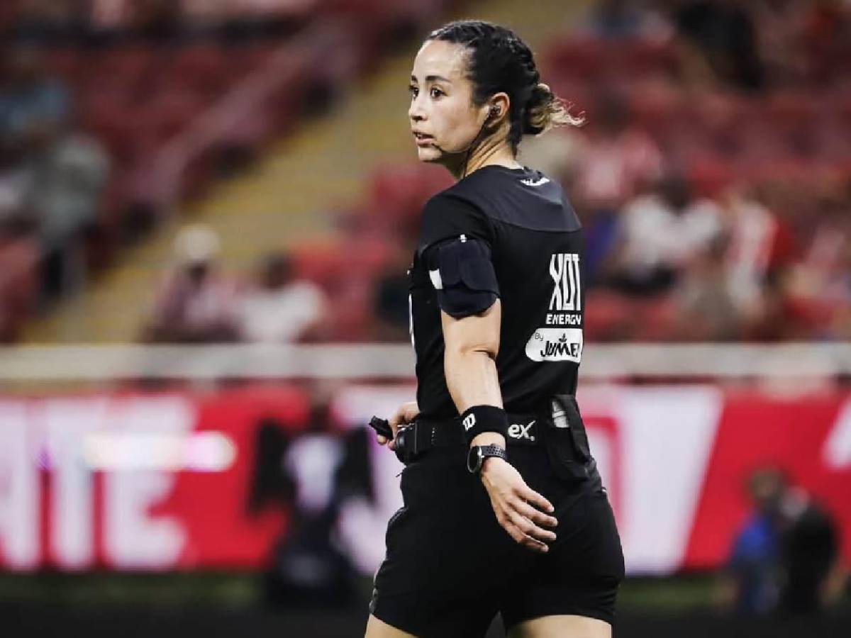 Árbitra que le dirigió a Honduras recibe amenazas a muerte y la FIFA sale al paso en respaldo de Katia García, la silbante mexicana
