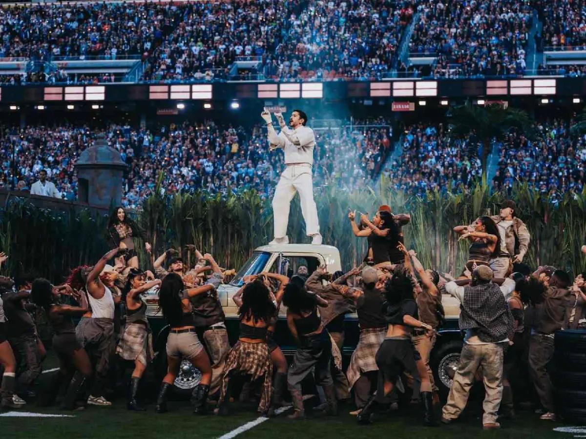 Mientras Bad Bunny estaba en el Super Bowl, esto hacía Kim Kardashian con famoso deportista y de lo que todos hablan