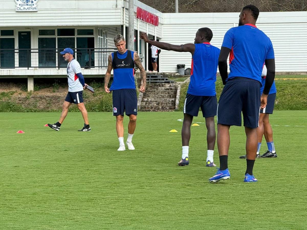 ¿Están lesionados? Los futbolistas de Olimpia que Espinel no utilizó ante UPN y no lo haría con Victoria