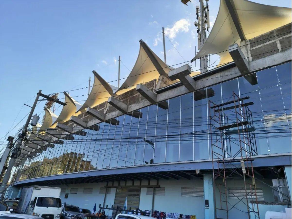 Espectacular: Así luce el Estadio Nacional Chelato Uclés con la nueva fachada y el letrero