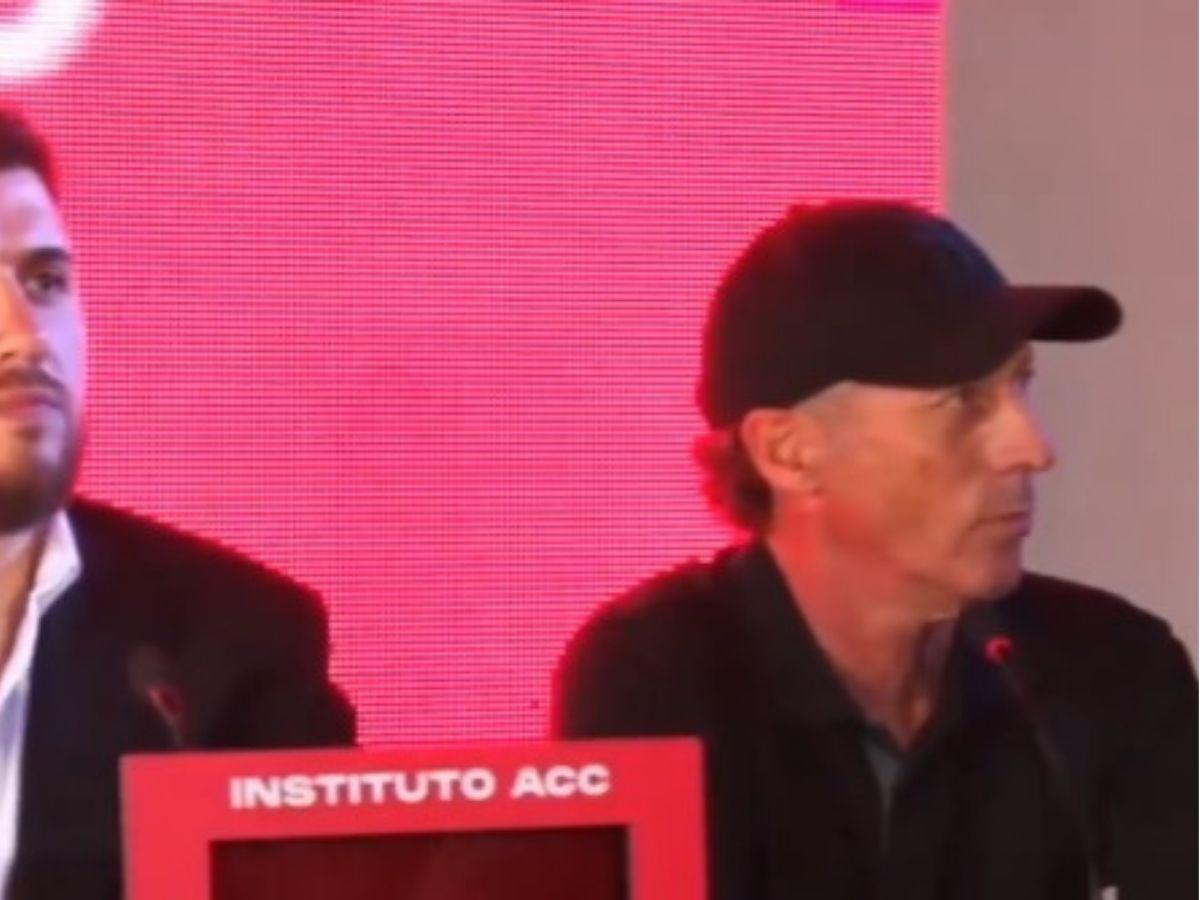 Con la camiseta de Instituto y un invitado de lujo: así fue la presentación de Troglio en su regreso al fútbol de Argentina