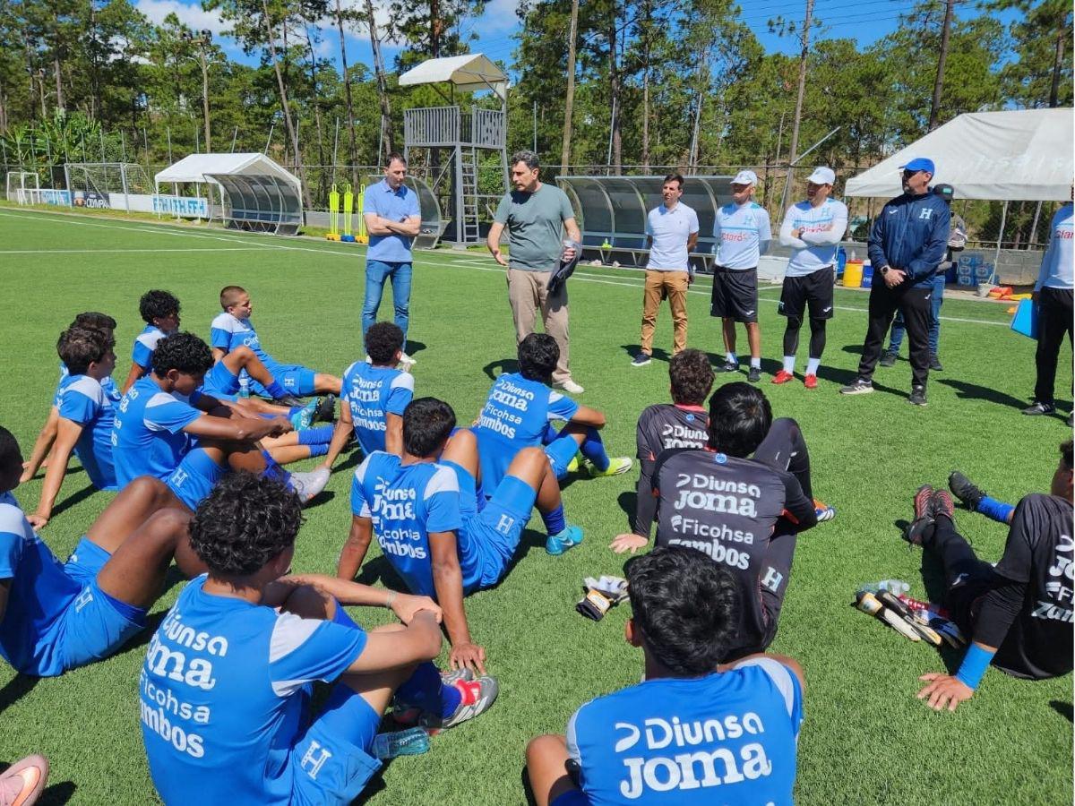 ¡A todo vapor! Francisco Molina no pierde el tiempo y arranca los trabajos con la Selección de Honduras: así fue su primer día