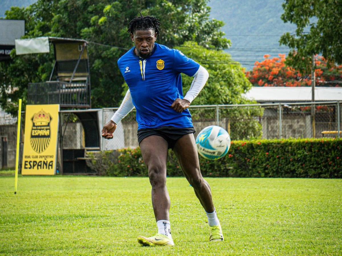Jeaustin Campos tiene un plan: alineación de Real España para derribar al Herediano en su debut en Copa Centroamericana