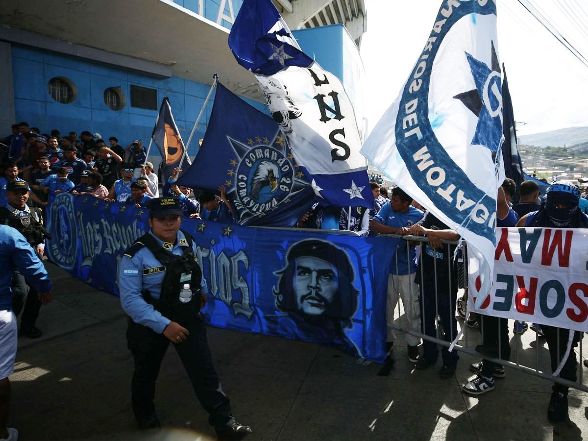 OFICIAL: El clásico Motagua vs Olimpia se jugará finalmente tras los actos vandálicos suscitados afuera del estadio