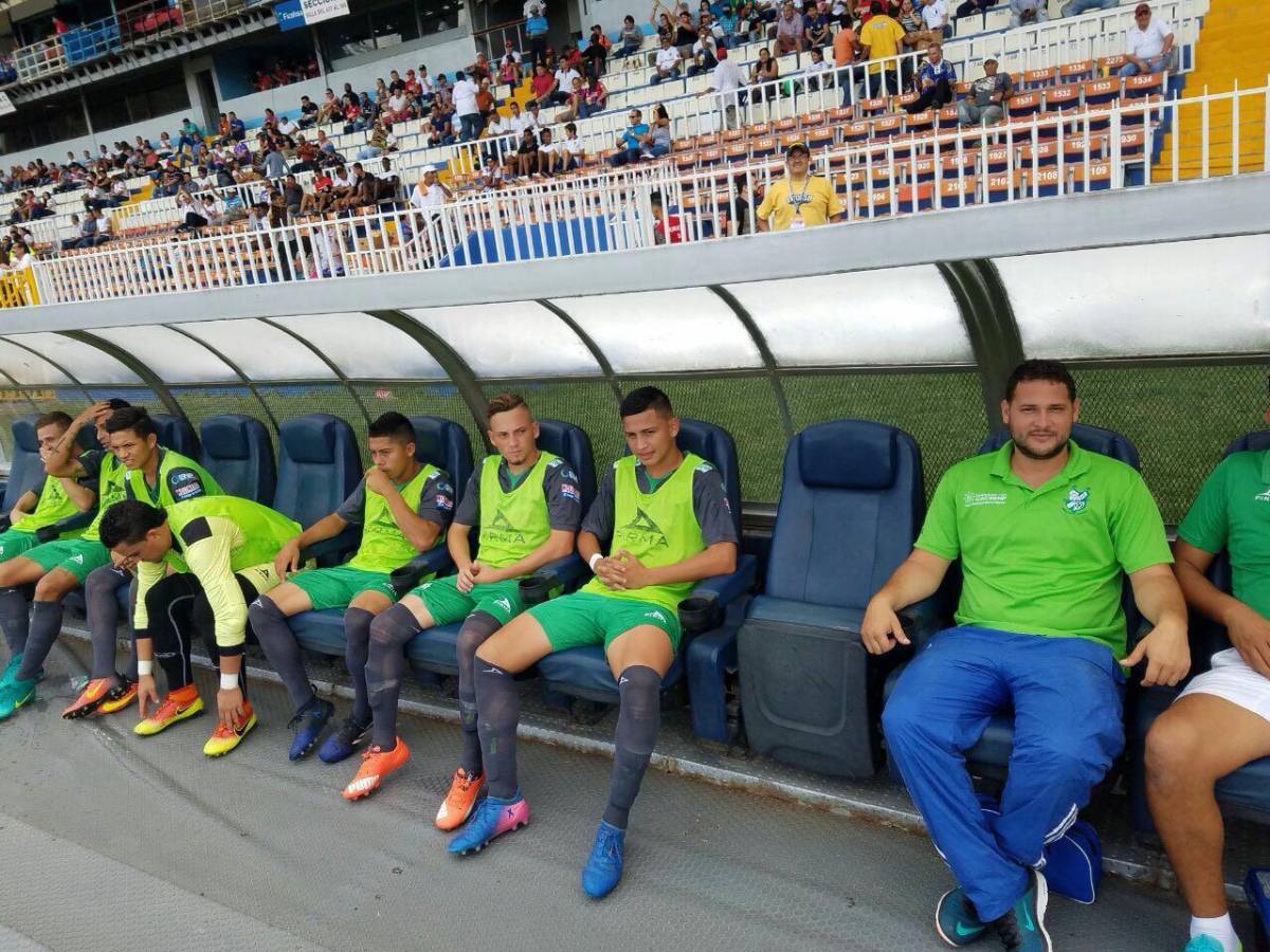 ¿Qué pasó con su carrera? Tiene el récord de ser el más joven en debutar en la primera división de Honduras y así es su presente