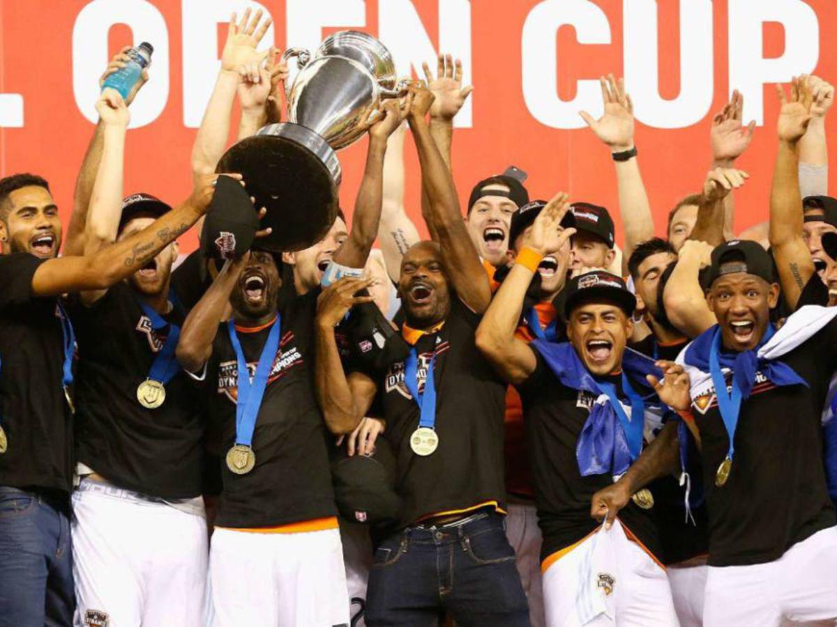 Campeones con Messi y en Champions League: Los hondureños que han levantado títulos alrededor del mundo