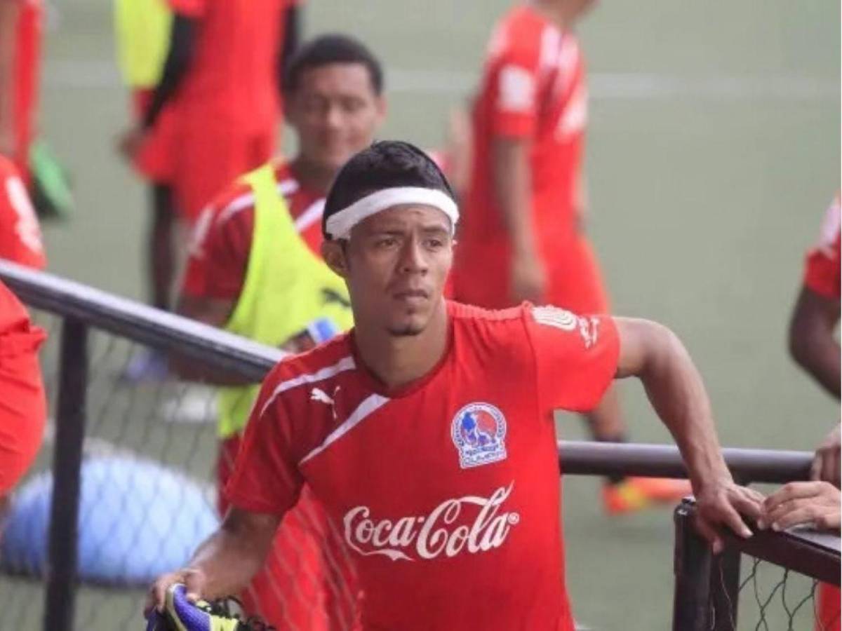 Ex Olimpia le tira con todo a Victor Vandenbroucke: Ahora renuncian