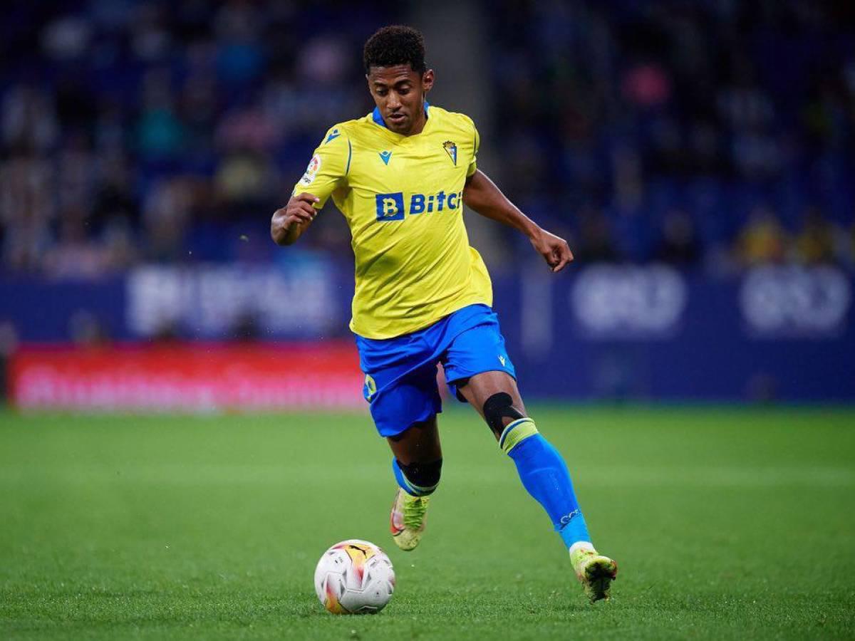 FICHAJES: Dejaría Olimpia por el extranjero, Motagua amarra cuatro altas y los legionarios que cambiarían de equipo