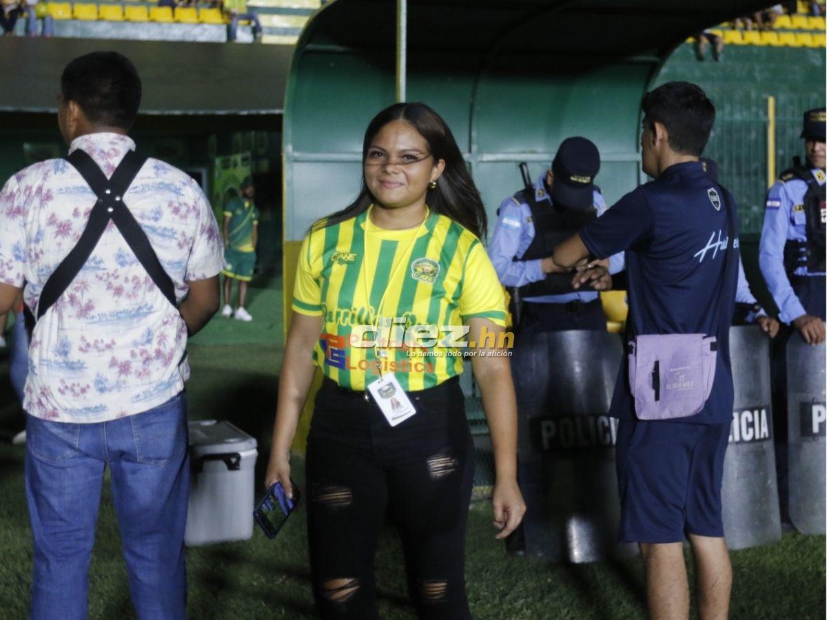 Histórico: Parrillas One inaugura bajo tremendo ambientazo la luz artificial en el Estadio Luis Girón en la Liga de Ascenso