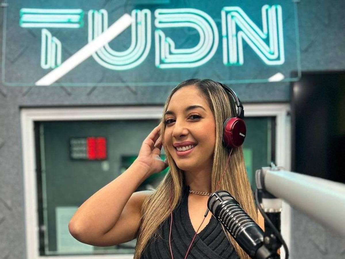 Reportera de TUDN prueba las baleadas previo al Honduras-México y esta fue su reacción