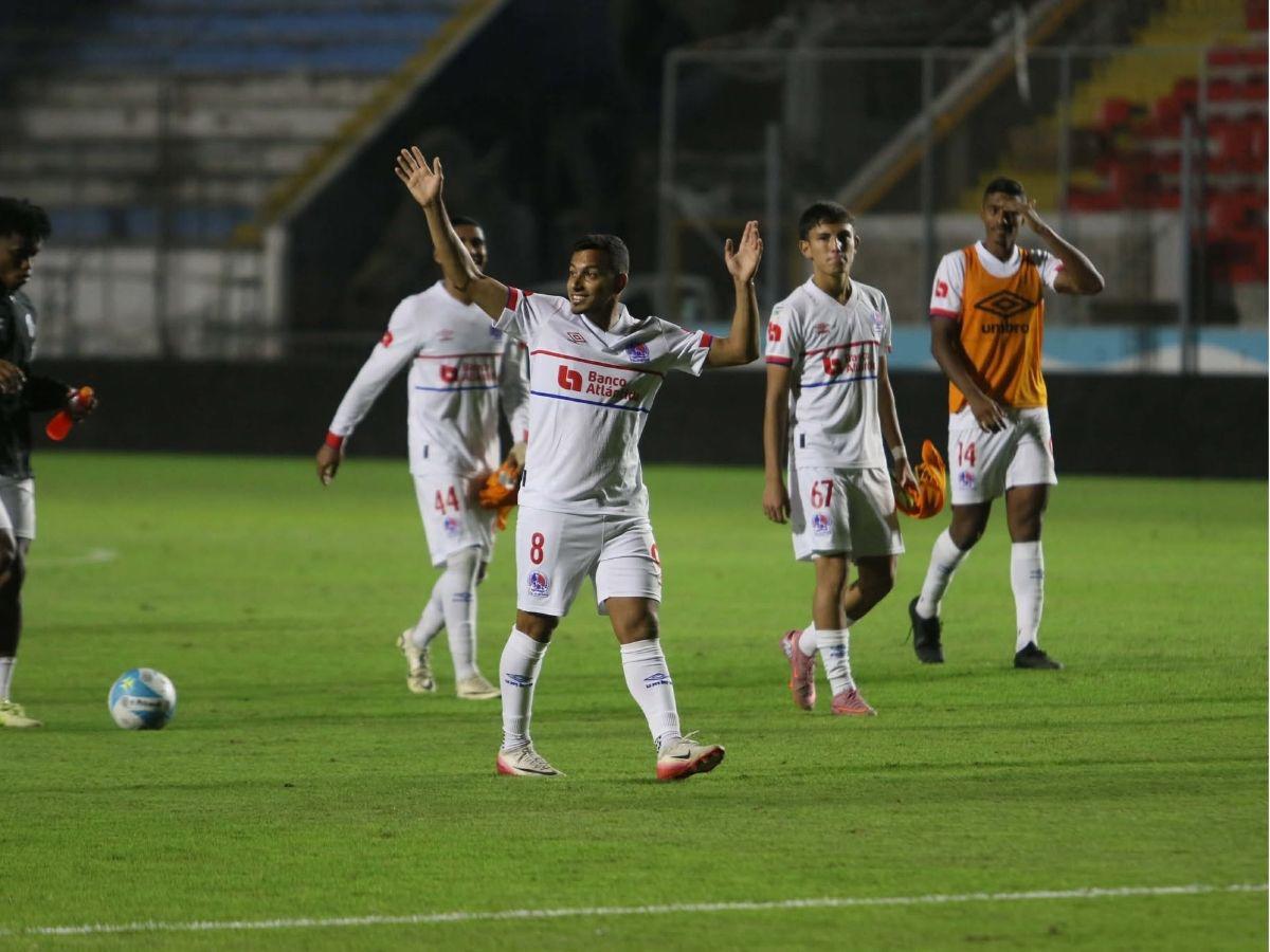 Afición sorprendió a Edwin Rodríguez, derroche de bellezas y tremendo festejo de Olimpia por una nueva final en Honduras