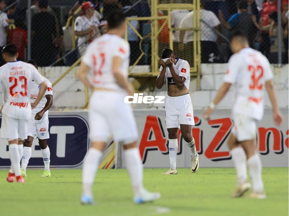 Zafarrancho entre Real España-Olimpia, amargura de Espinel y las chicas bellas que adornaron el primer clásico de 2025