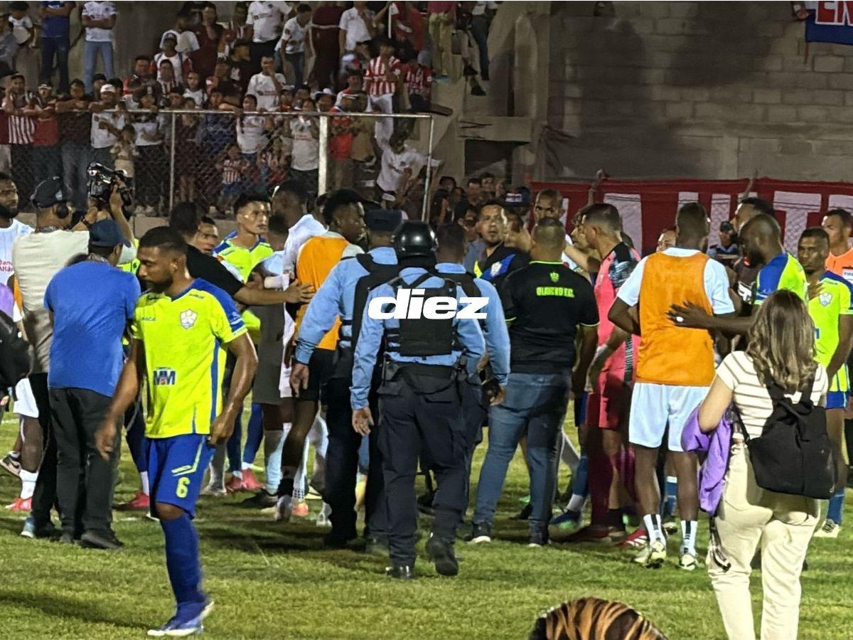 No se vio en TV: Bronca en Olimpia tras batacazo, zafarrancho en Danlí y el llenazo espectacular en el Marcelo Tinoco