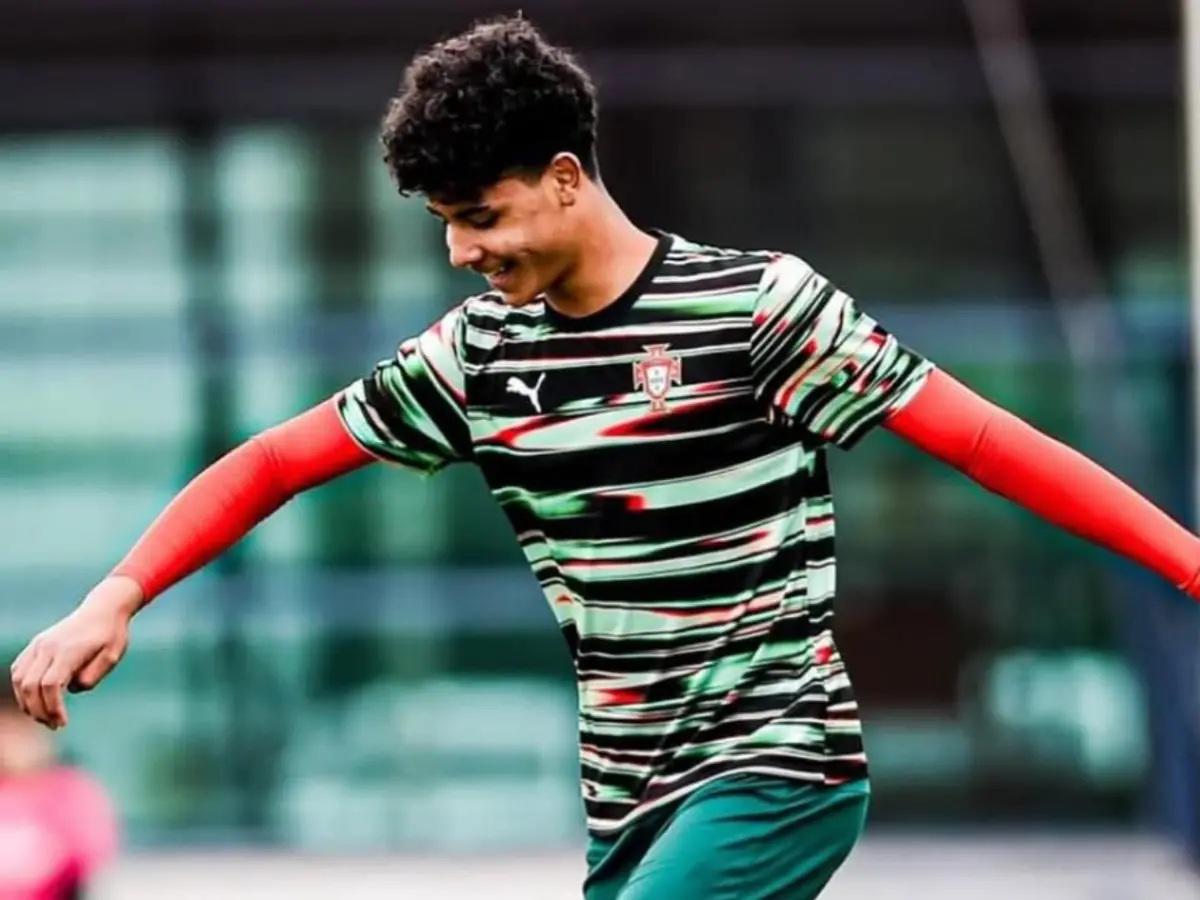 ¿Su novia o hermana? La verdad sobre la misteriosa chica que aparece junto al hijo de Cristiano Ronaldo y que 12 años mayor