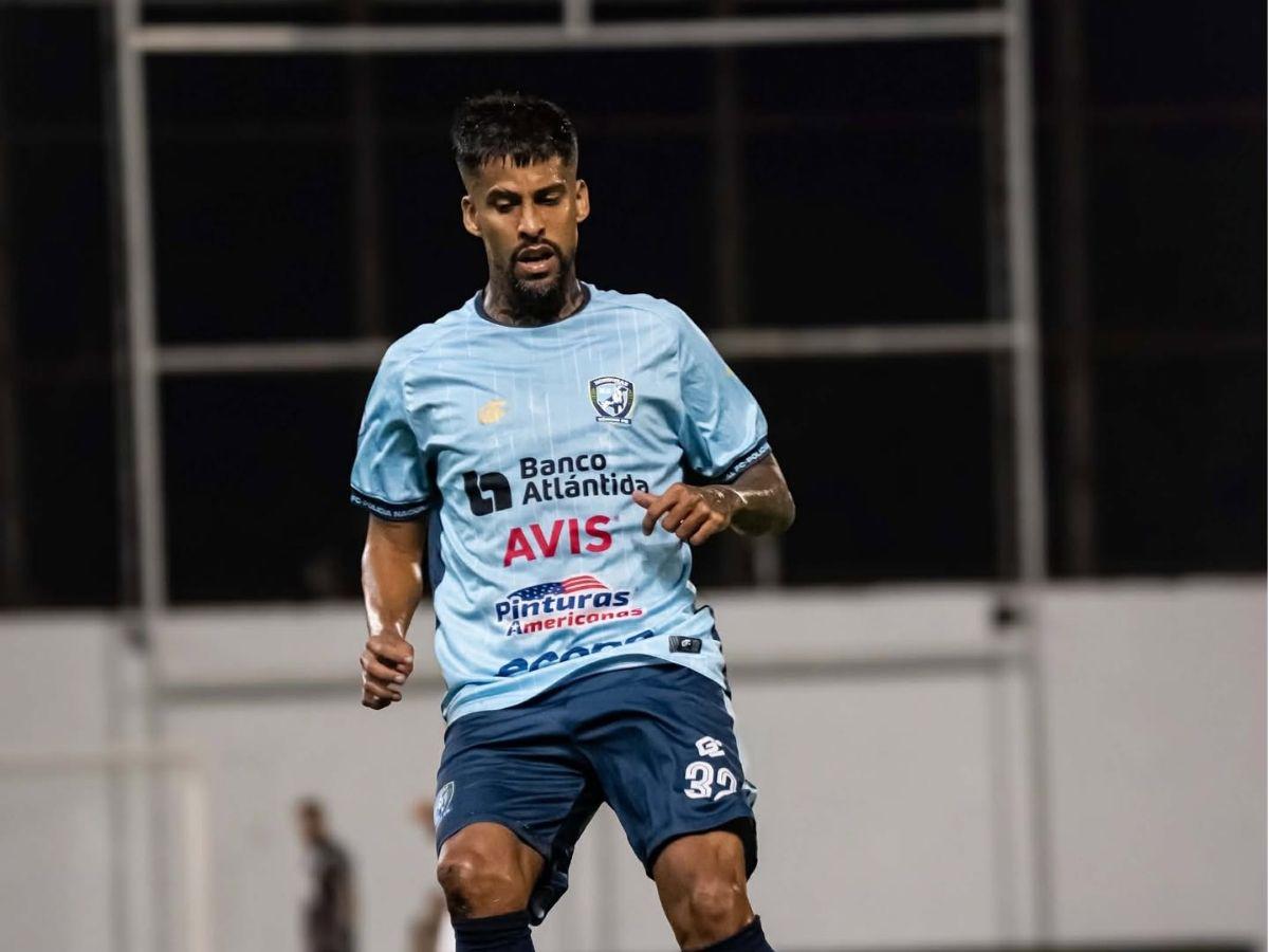 La polémica roja de Armando Castro al Marathón, llanto de futbolista, la mejor atajada del Clausura y tristeza en Marathón