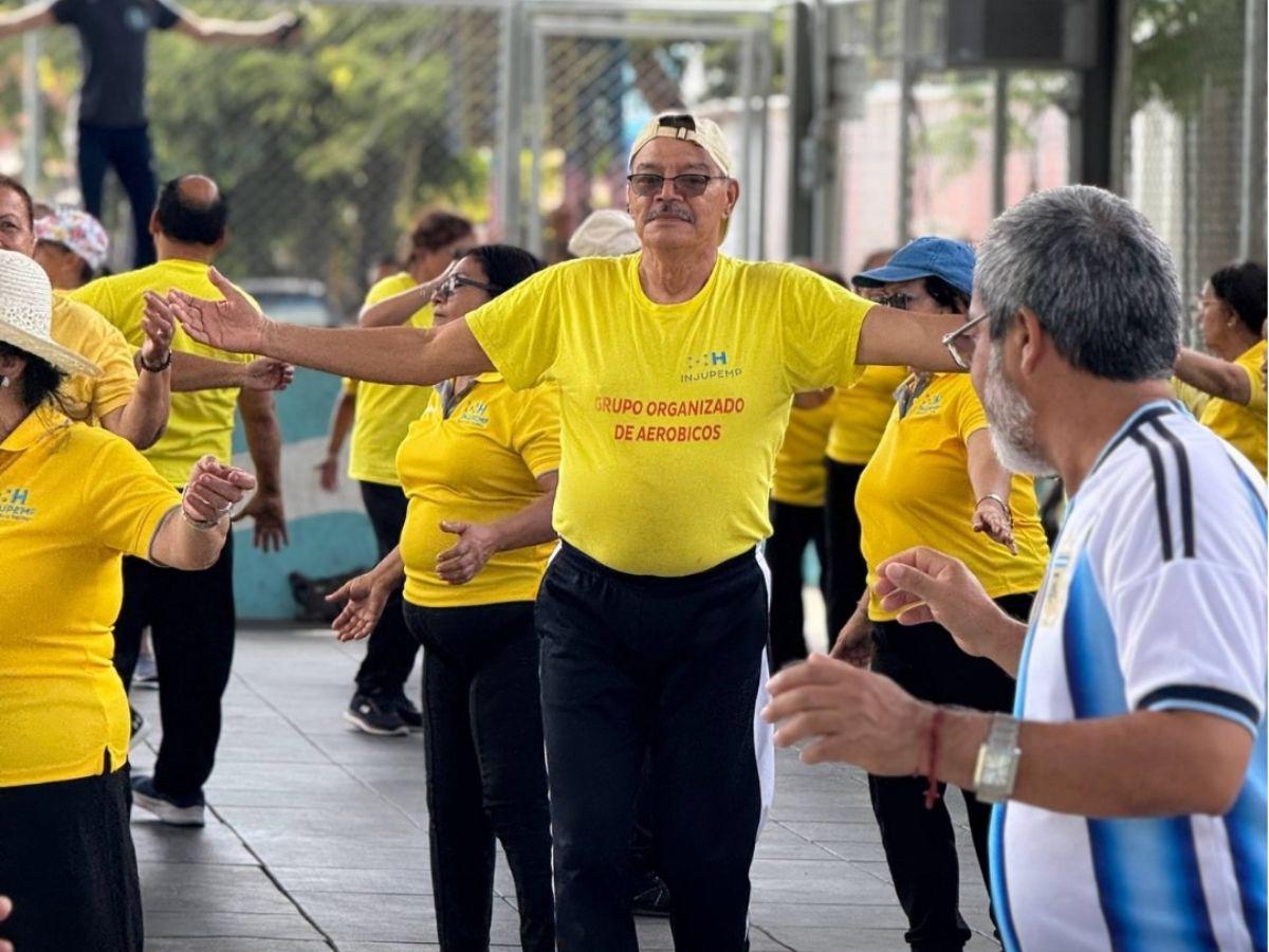 Energía sin límites: jubilados y jóvenes se activan con las clases de Zumba de CONDEPOR