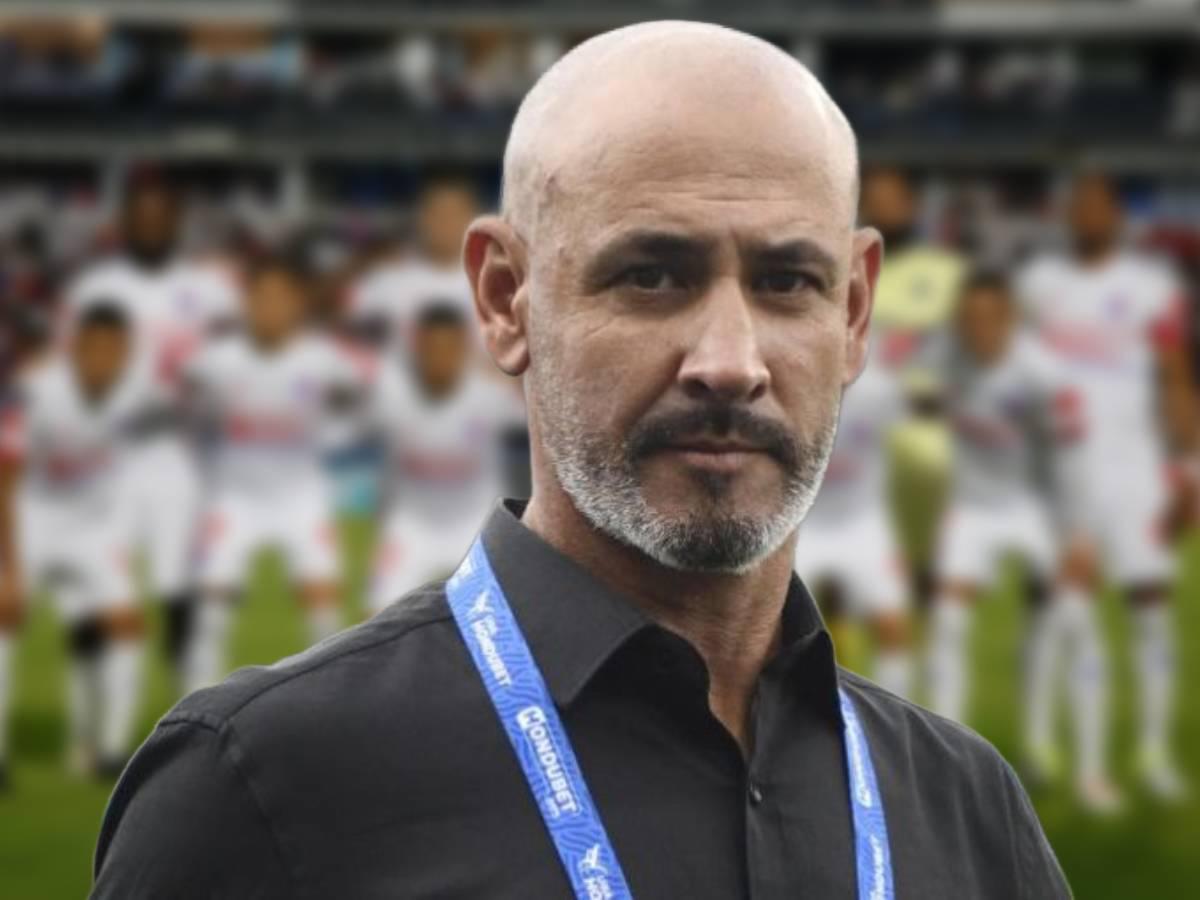 Jugador del Olimpia se pone en rebeldía al no ser considerado por Eduardo Espinel y está a un paso de salir de la institución