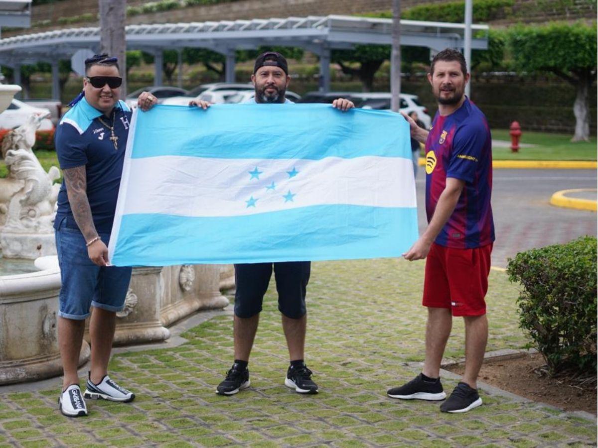 Furor catracho en Managua, la fiesta que prepara Honduras si clasifica al Mundial y chica de Nicaragua roba suspiros