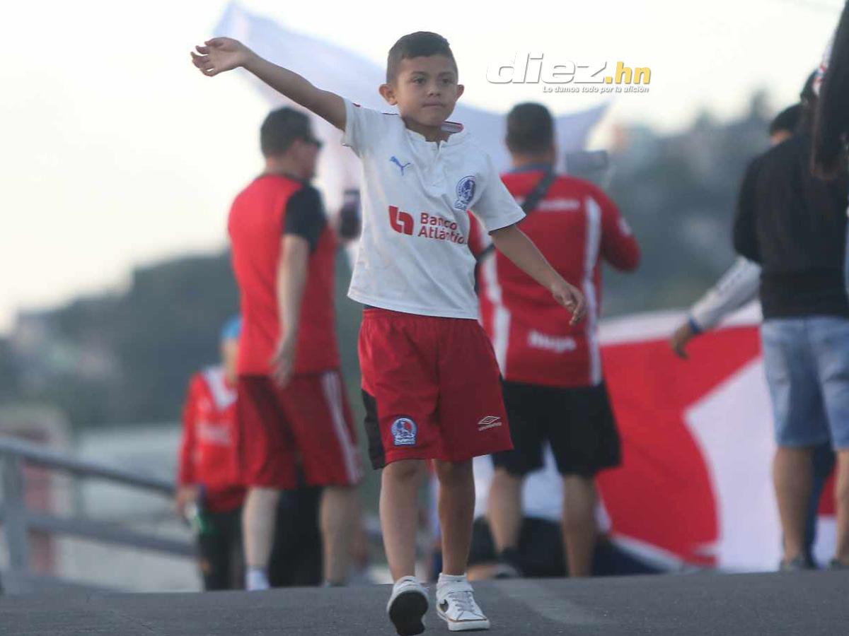 ¡Fiestón en el Nacional! El nene más Albo de todos, la pareja de oro y su amor de antaño por el Olimpia; ¡así se pinta un clásico!