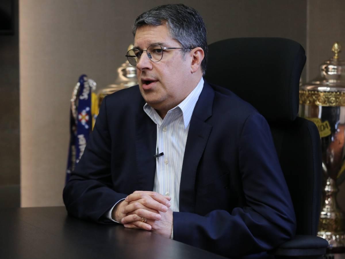 Mercado de fichajes en Honduras: Olimpia tiene un plan tras la salida de Pedro Troglio y catracho viajó a Europa