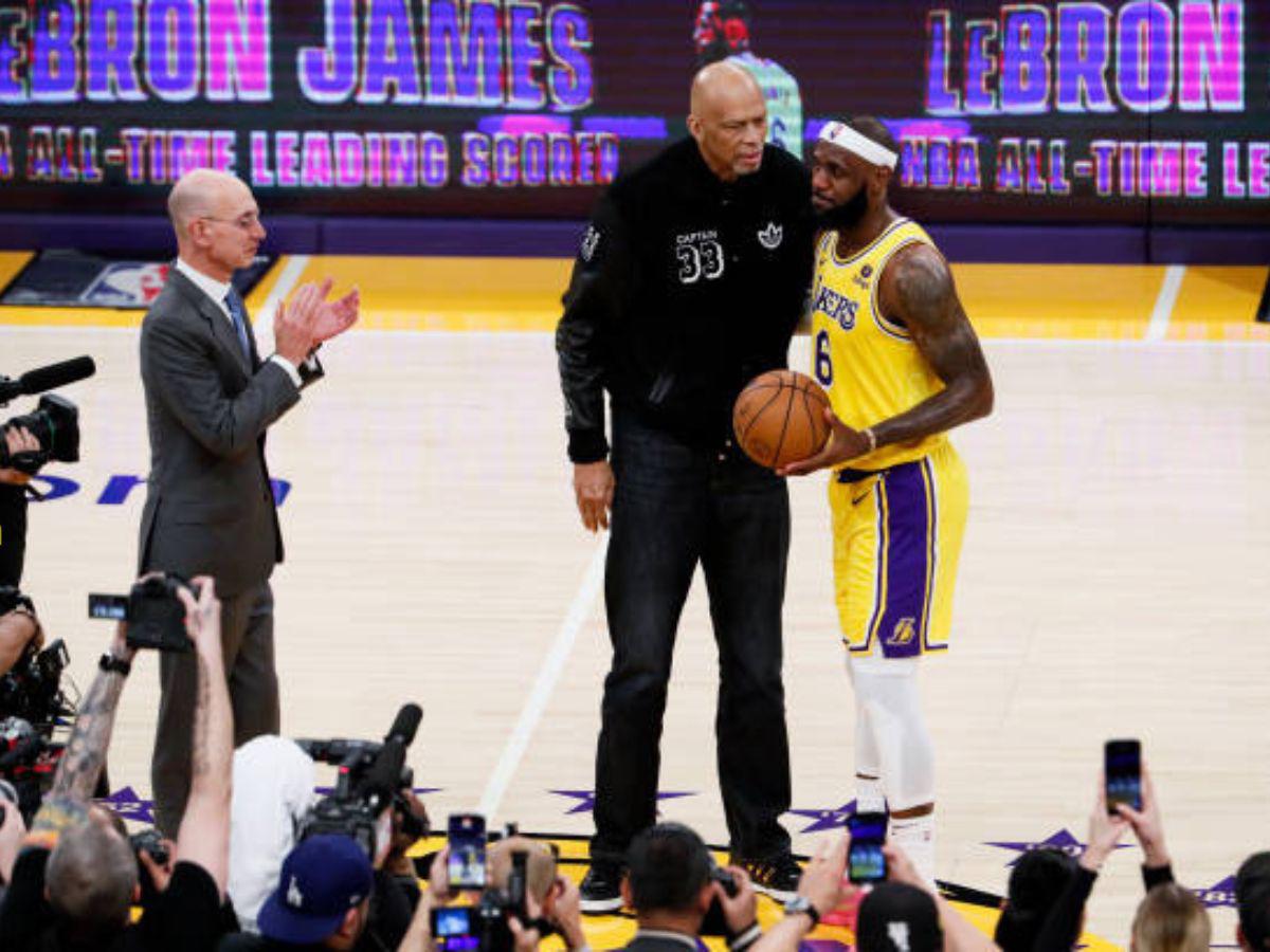 Las celebridades y leyendas  que no se perdieron el récord de LeBron James como el máximo anotador en la historia de la NBA