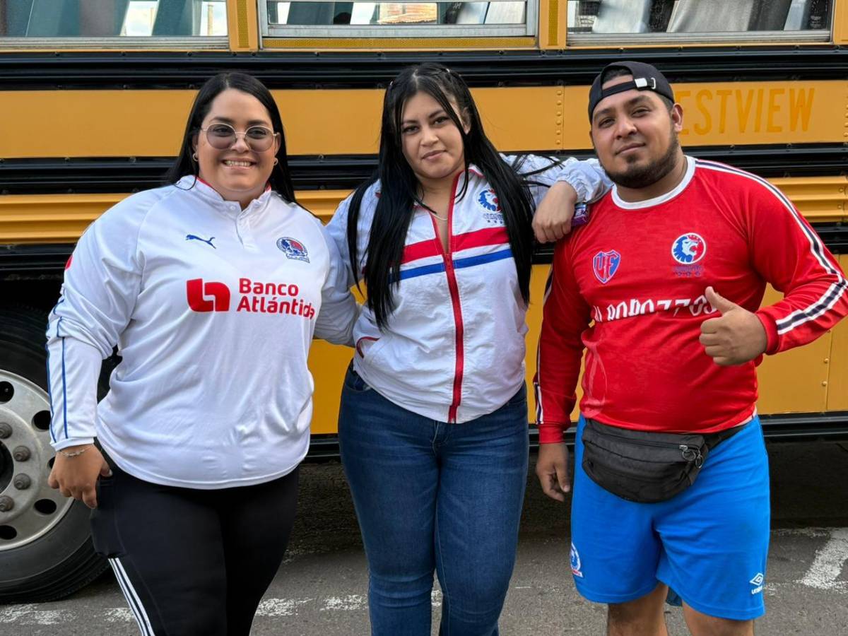 Aficionada se lleva las miradas, lindas fanáticas y la camisa que todos valoran en el Olimpia vs Alajuelense