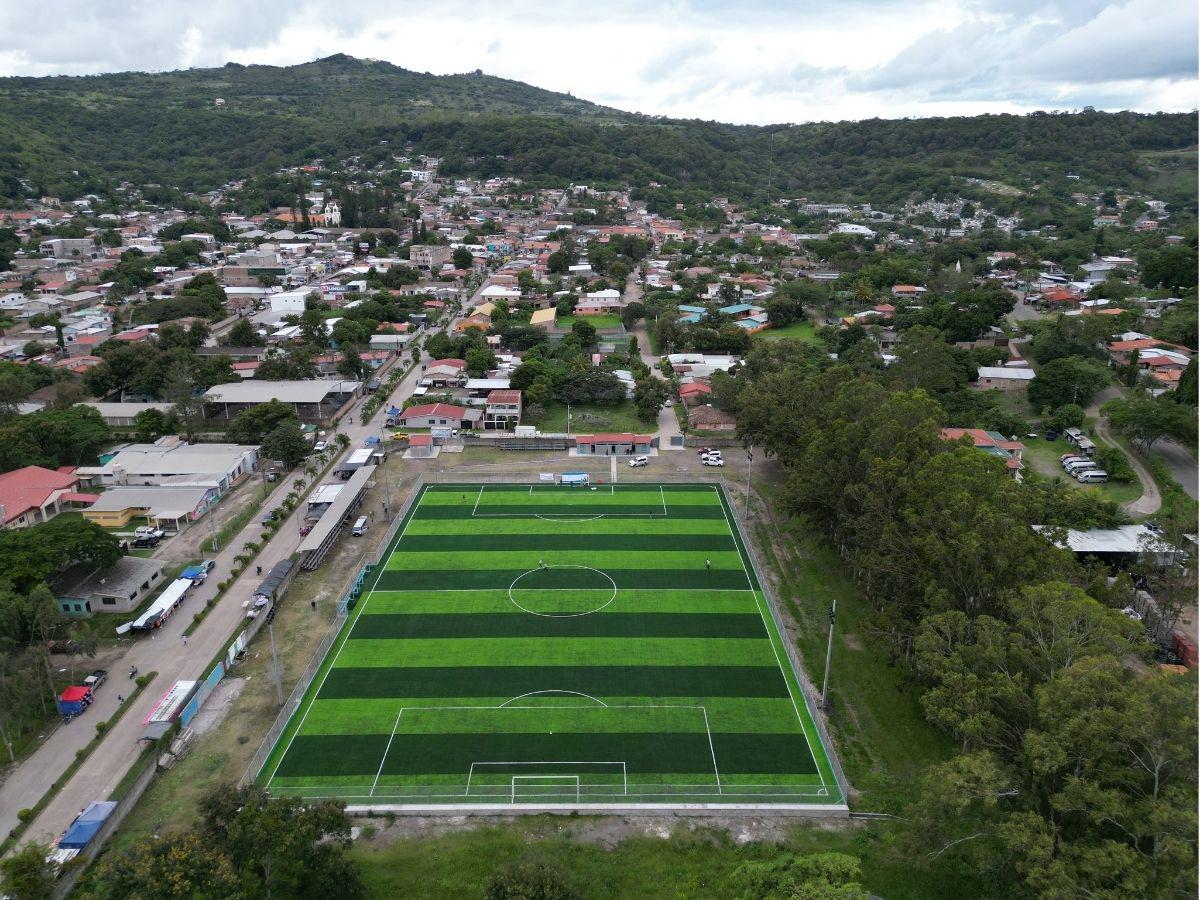 ¡Llegó la 81! Condepor inaugura moderna cancha sintética en reconocida ciudad de Choluteca