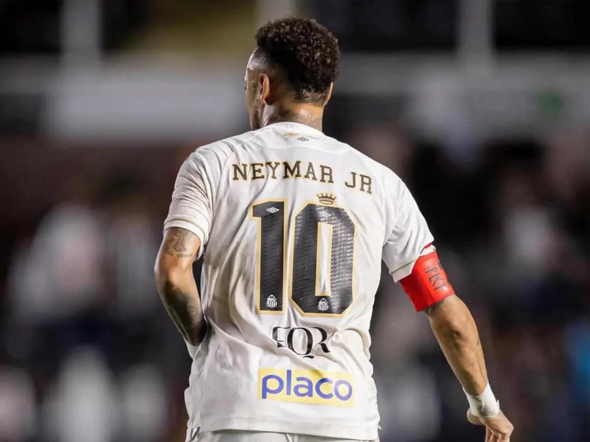 Giro inesperado con Neymar: se olvida del Santos, ficharía por este club tras el Mundial 2026 y se encontraría con hondureño