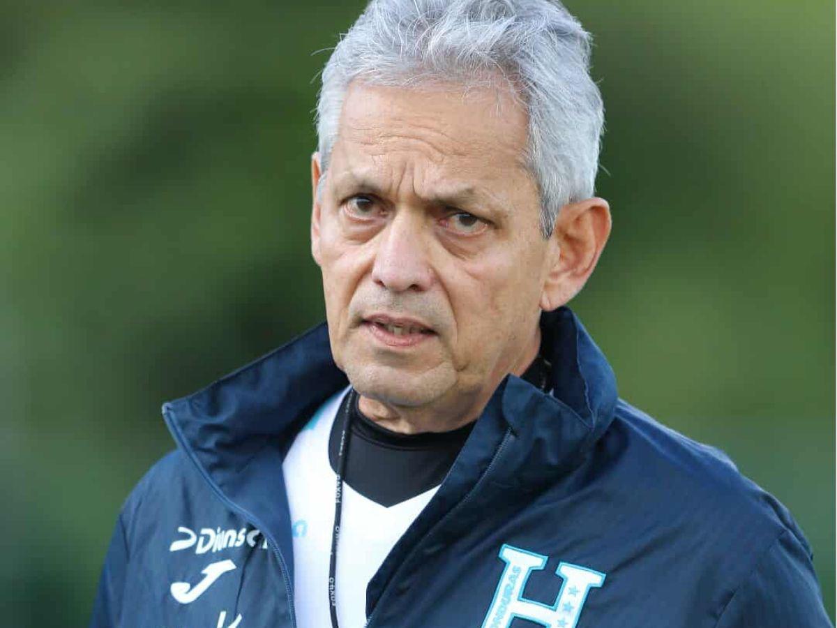 Hermosa bebé le robó el corazón a Alexy Vega y ambientazo en el CAR: Así fue el último entreno de la Selección de Honduras