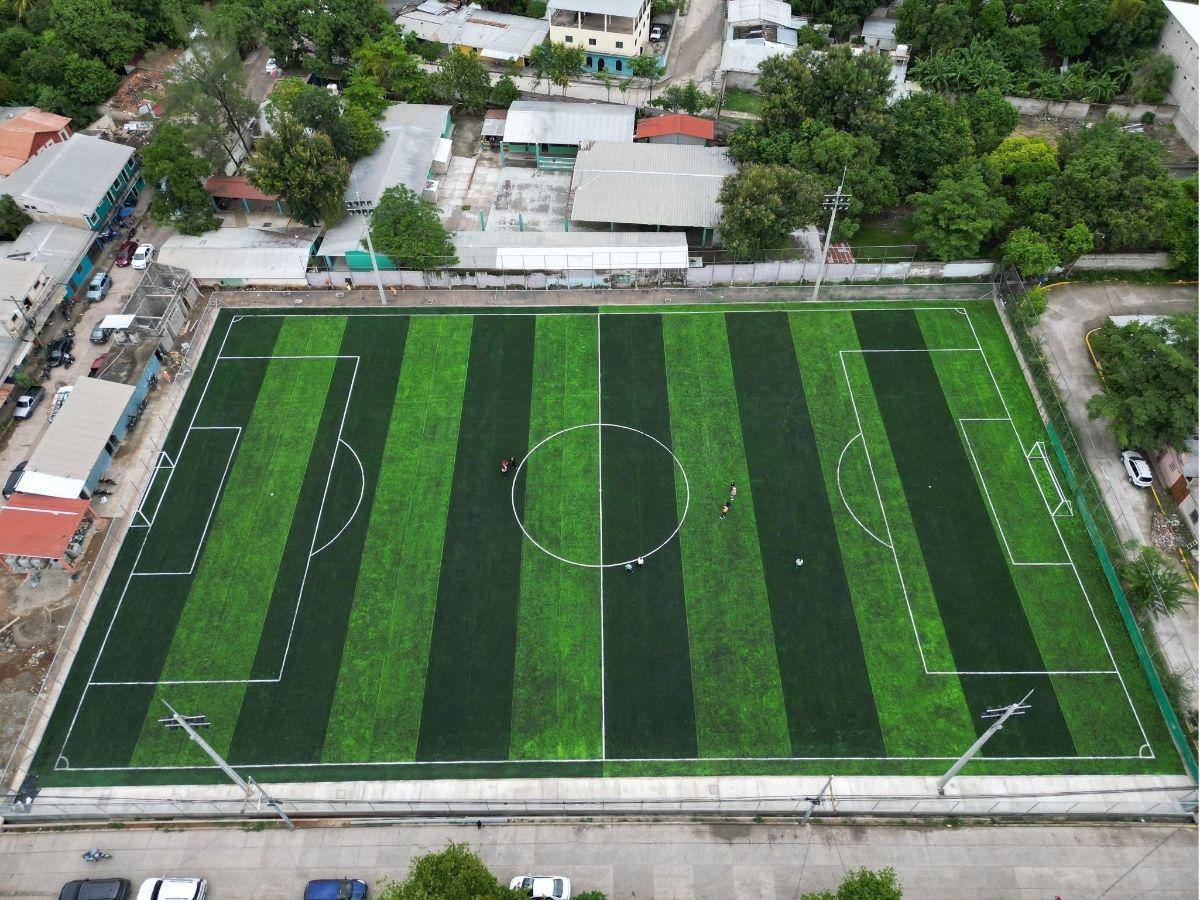 Condepor hace última inspección previo a la inauguración de cancha sintética en Comayagua