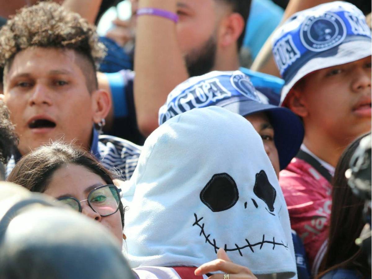 Infierno azul en el Nacional, famosos captados y la fiesta del Motagua en la final