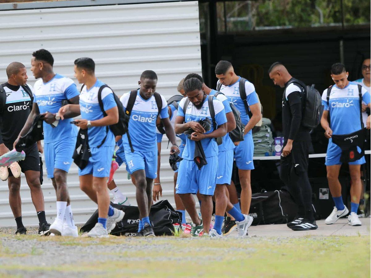 Hermosa bebé le robó el corazón a Alexy Vega y ambientazo en el CAR: Así fue el último entreno de la Selección de Honduras