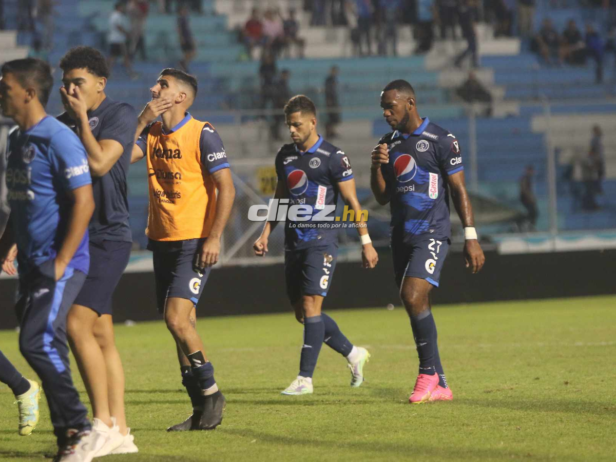 No se vio en TV: Bronca de Auzmendi, las bellas hinchas de Real Sociedad y la frustración del Motagua en el Nacional