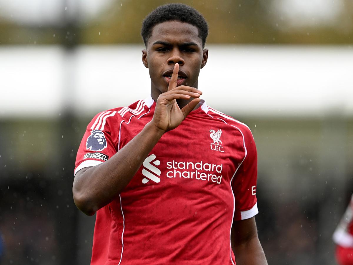 ¡Histórico! El hondureño Keyrol Figueroa recibe su primera convocatoria con el Liverpool para un partido de Carabao Cup