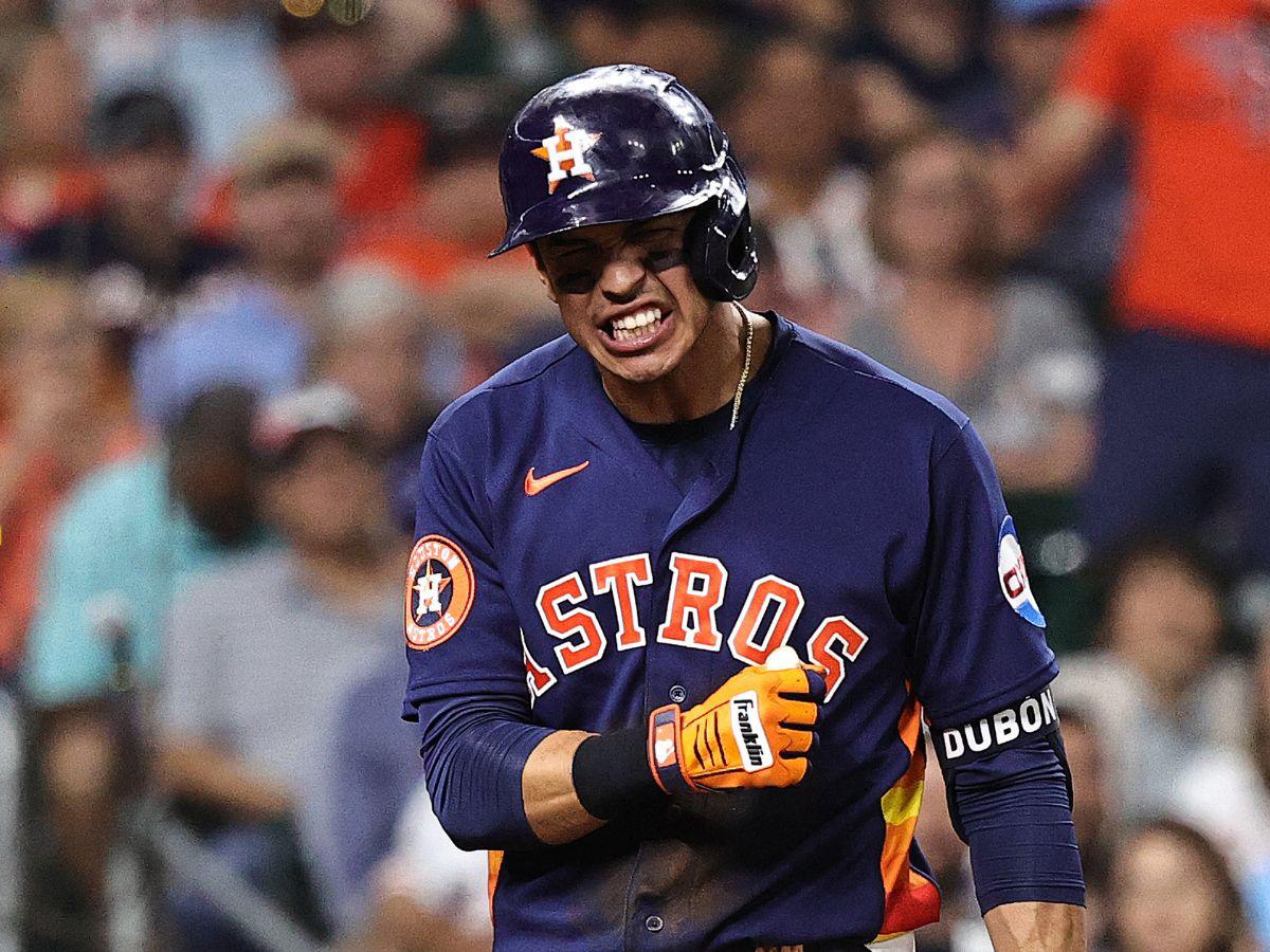 Mauricio Dubón conectó su imparable número 16 de manera consecutiva en la temporada 2023 con los Astros de Houston