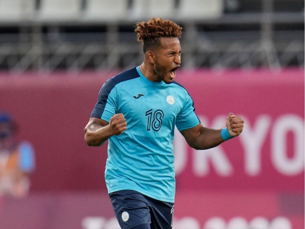 ¿Quién es y dónde juega Juan Carlos Obregón, el 10 de Honduras que no podía correr en el estadio de Toluca?