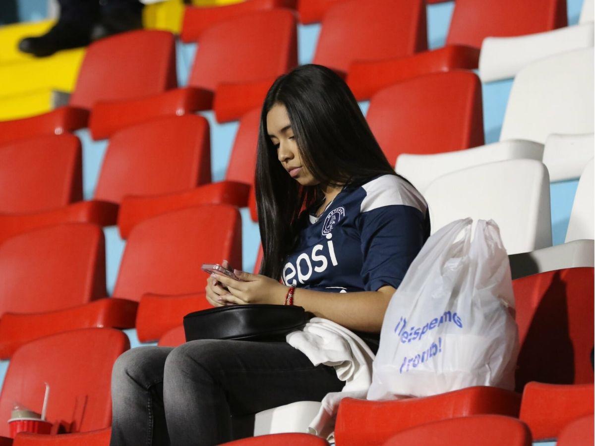 ¡Bochornoso! Las fotos de la tristeza del Motagua tras vergonzosa vapuleada ante Platense y Auzmendi volvió a Honduras
