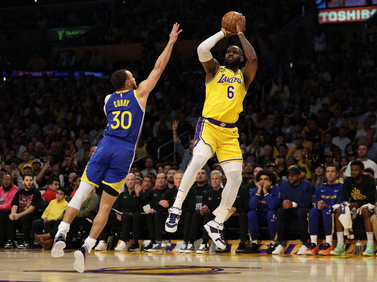 Con una actuación magistral de LeBron James, los Lakers aplastaron a los Warriors y clasificaron a la final de la Conferencia Oeste