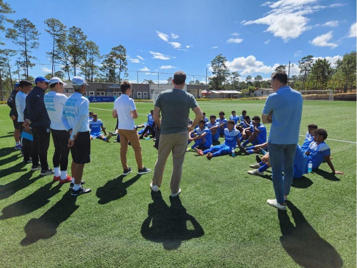 ¡A todo vapor! Francisco Molina no pierde el tiempo y arranca los trabajos con la Selección de Honduras: así fue su primer día