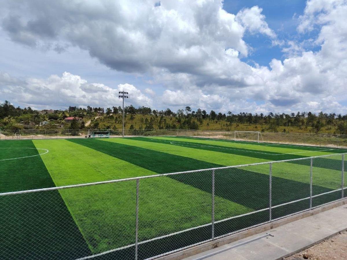 Condepor anuncia finalización de cancha de fútbol en reconocido municipio de Olancho