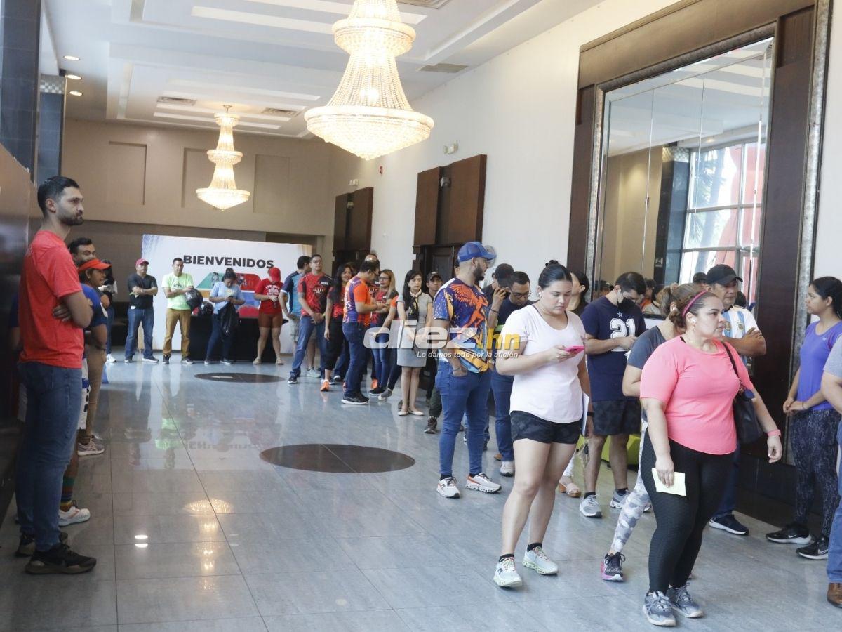 Fiebre por la Maratón La Prensa: así arrancó la entrega de kits en Expocentro, ¡sorpresas para los runners!
