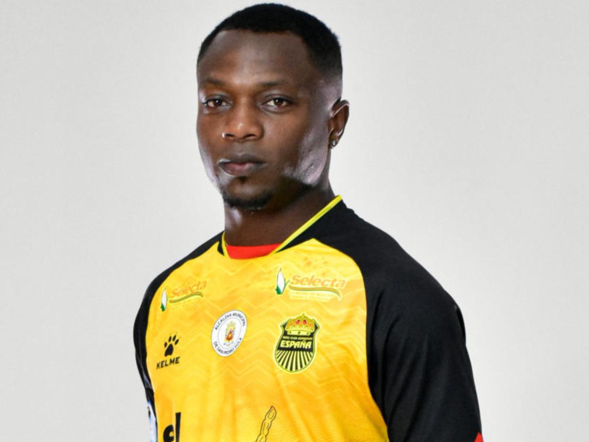 Maylor Núñez, Ever Alvarado Patón Mejía y otros futbolistas que vistieron la camisa de Olimpia y Real España